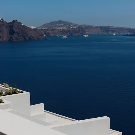 Canaves - Small Luxury Of The World