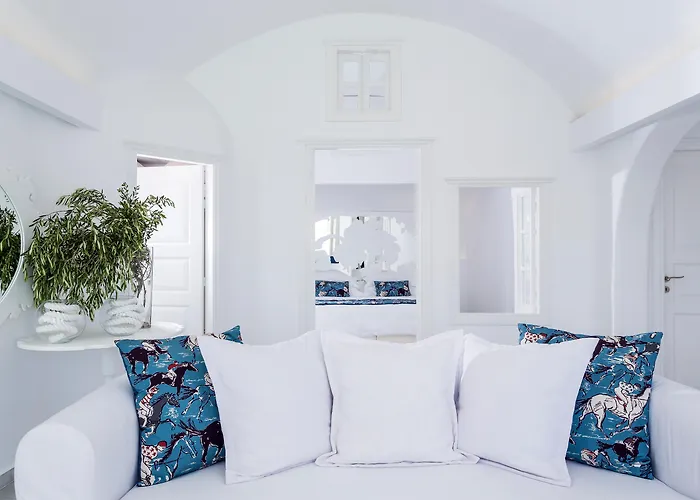 Canaves - Small Luxury Of The World Oia