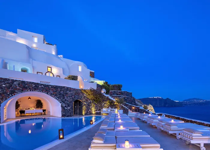 Canaves - Small Luxury Of The World