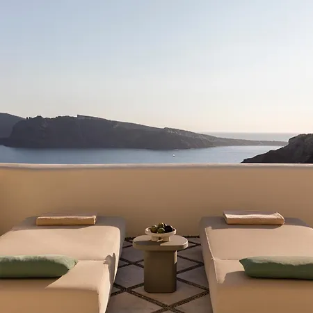 Canaves - Small Luxury Of The World